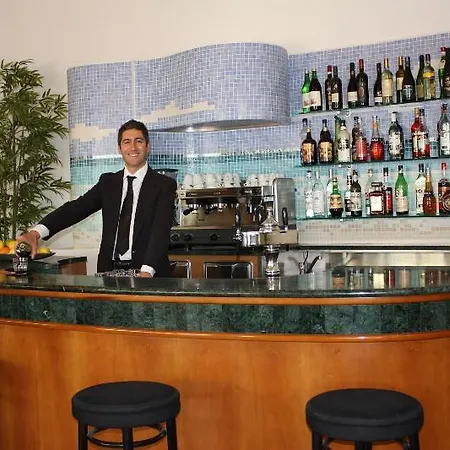 Hotel Confort 3*