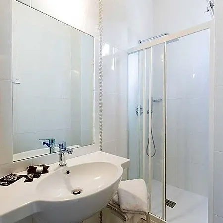 Hotel Confort 3*