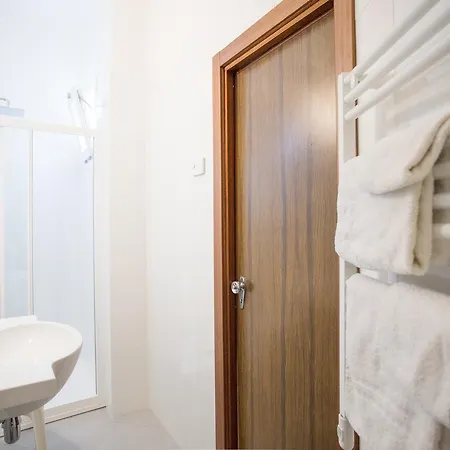 Otel Confort Cattolica