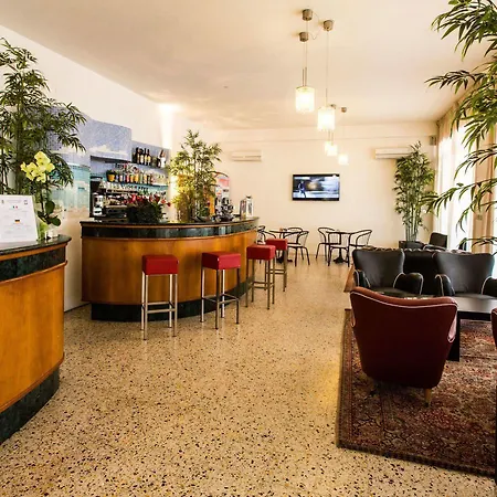 Otel Confort Cattolica